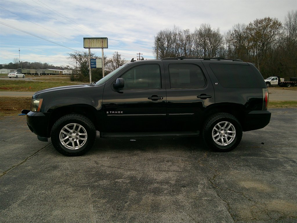 2007 Chevrolet Tahoe LS's photo