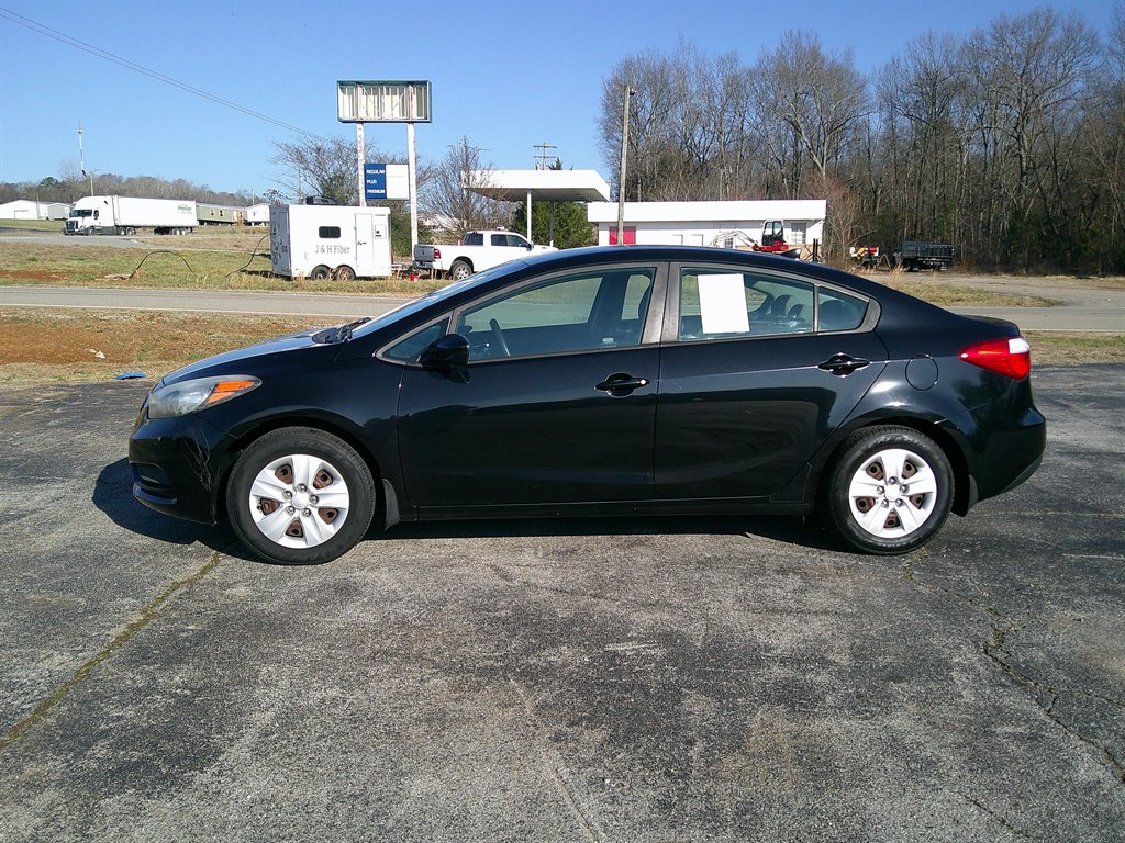 2016 Kia Forte LX's photo