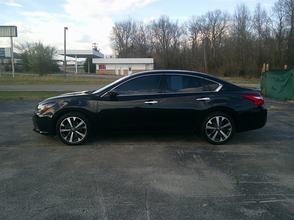 2016 Nissan Altima SR