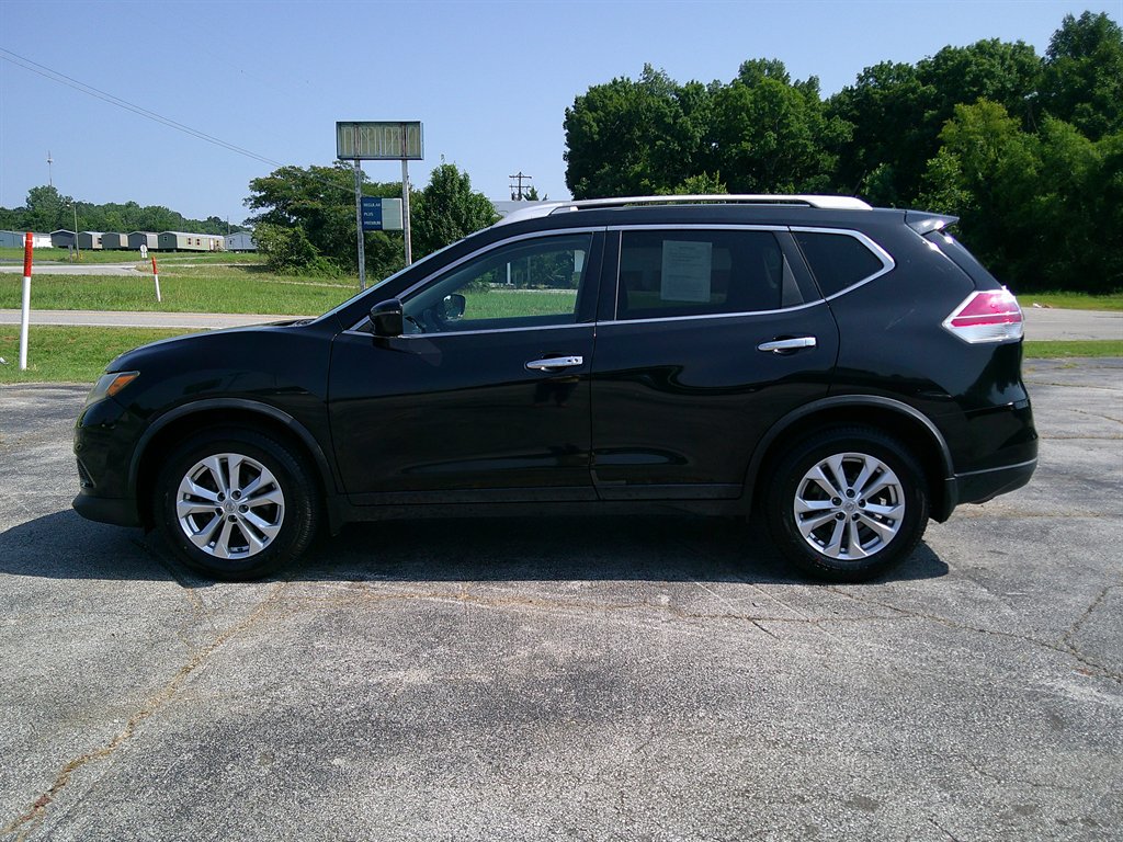 2016 Nissan Rogue SV FWD's photo