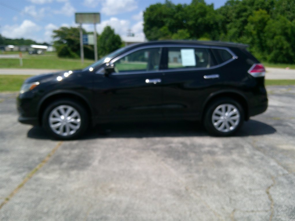 2015 Nissan Rogue S FWD's photo
